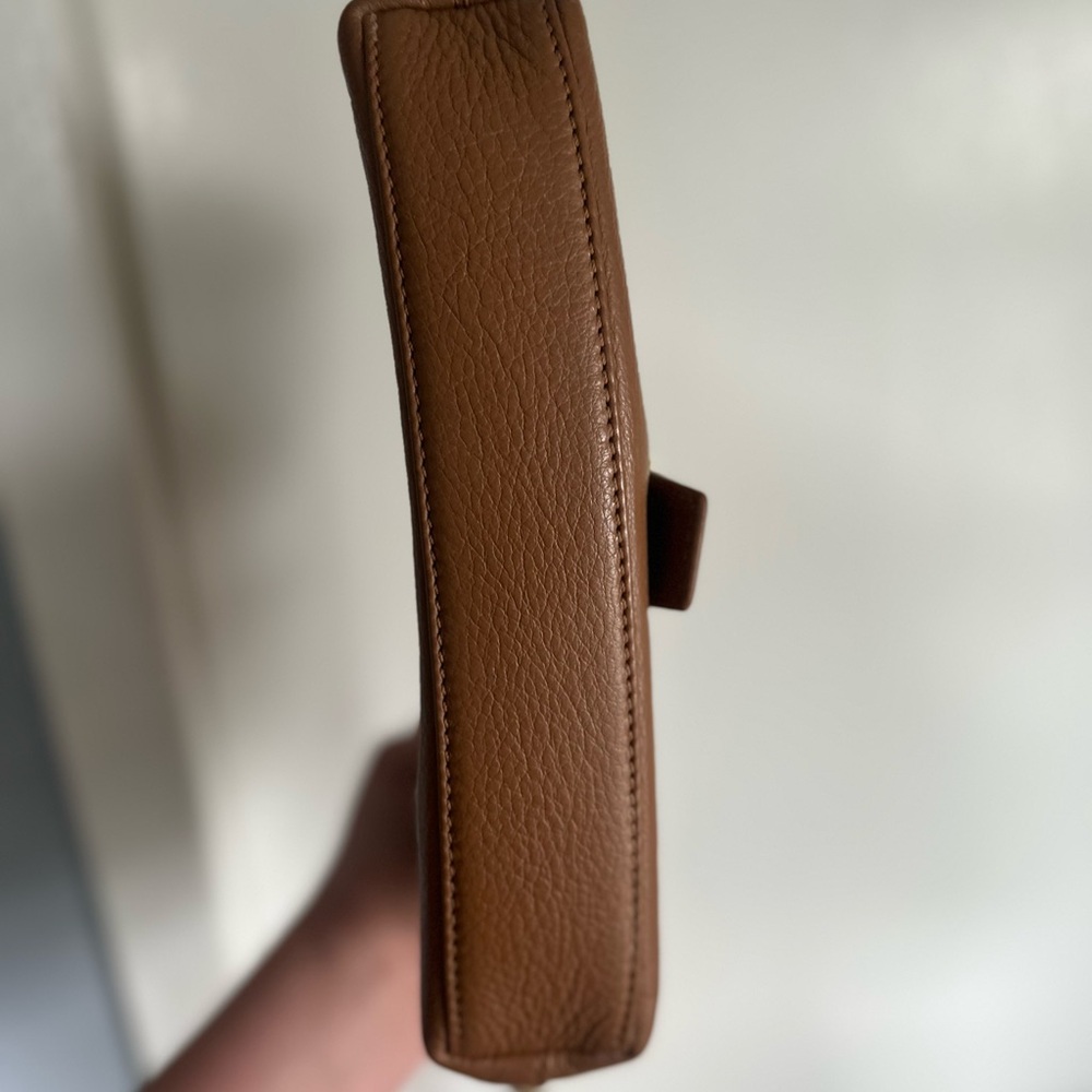 Tory Burch pebbled Leather Robinson Crossbody Bag - Picture 8 of 10